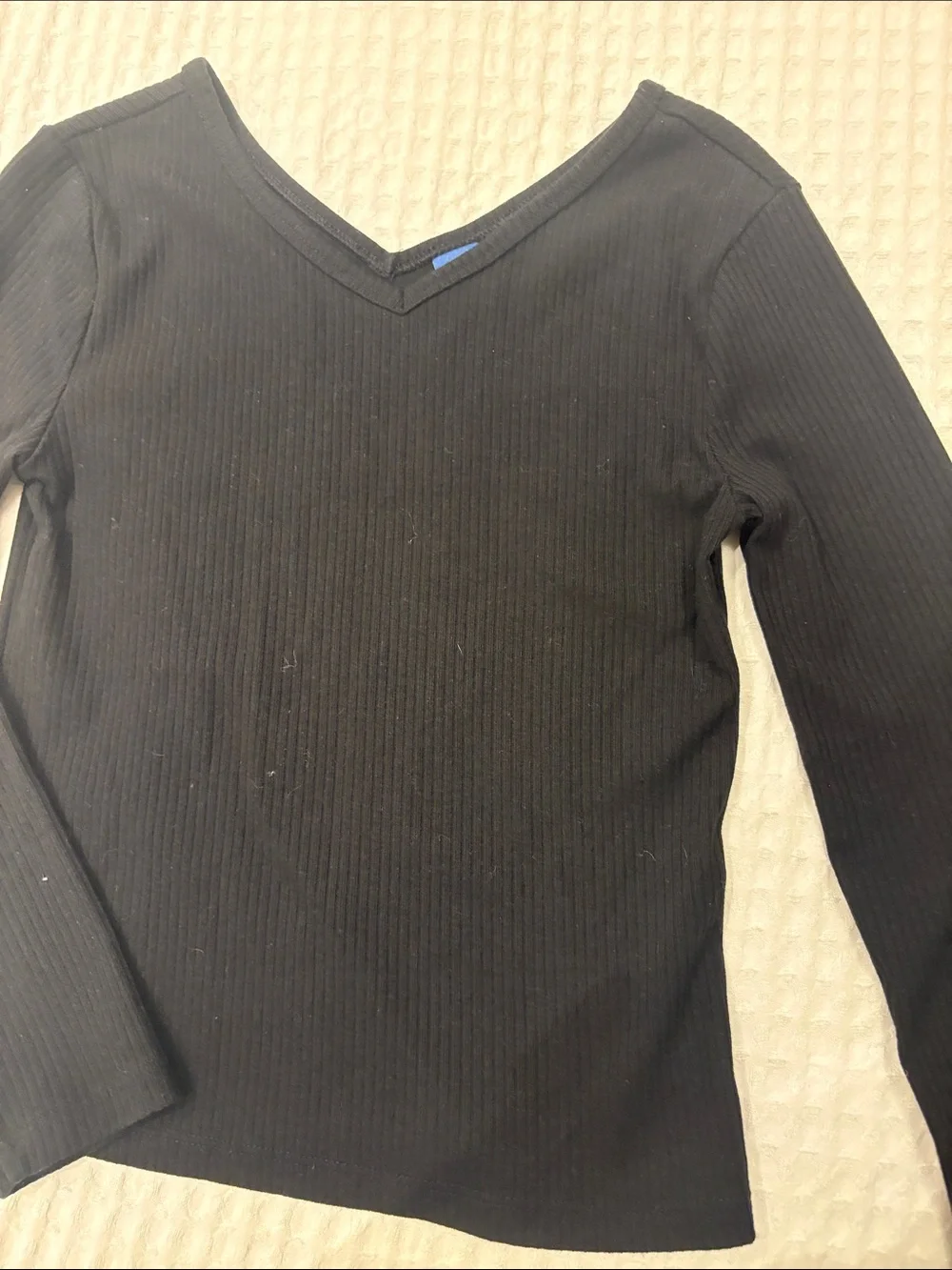 Old Navy Black Ribbed V-Neck Long Sleeve Tee - Kids